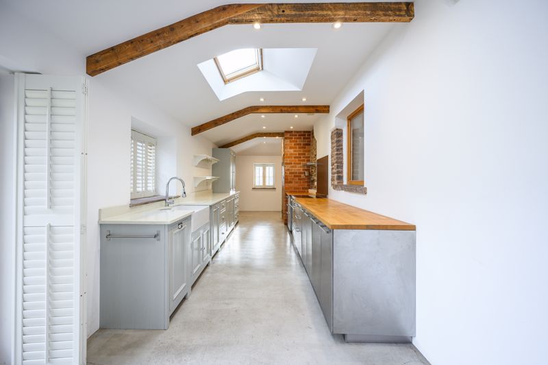 Kitchen- click for photo gallery